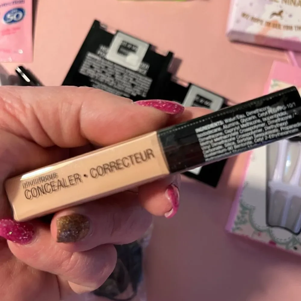 Make-Up Lot 15pc. NEW